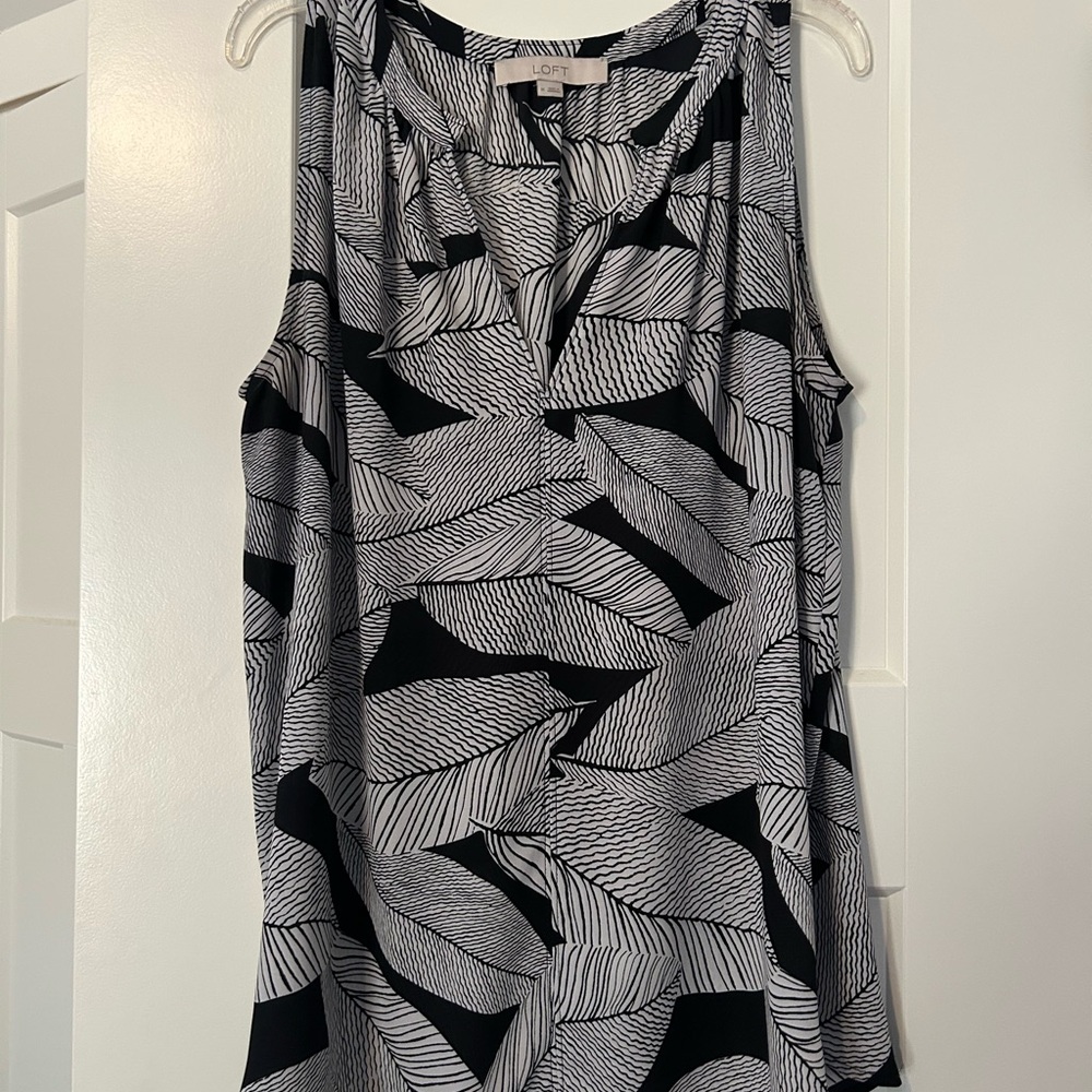 LOFT Monochrome Leaf Print Women's Blouse